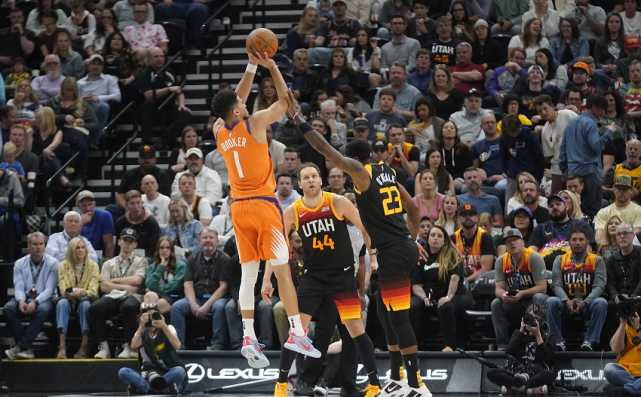  保罗16助攻太阳轻取爵士  