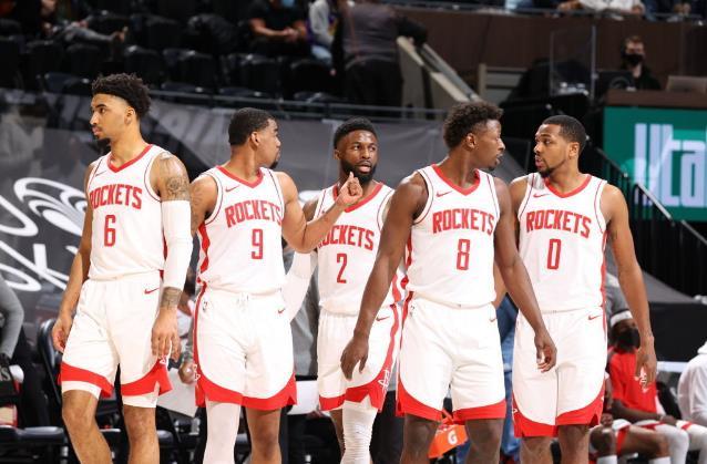 ,爵士重建提速,马尔卡宁换回三个首轮签</p>  